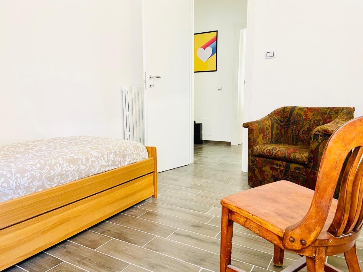 Casa Di Ale & Frank Apartment Salerno Ngoại thất bức ảnh