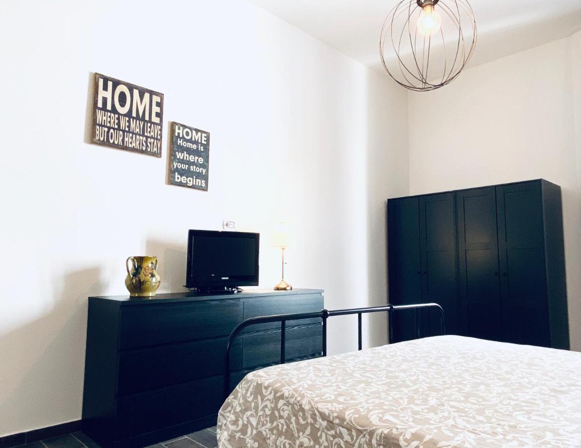 Casa Di Ale & Frank Apartment Salerno Ngoại thất bức ảnh