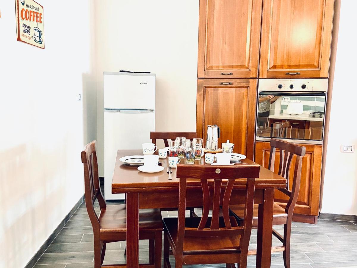 Casa Di Ale & Frank Apartment Salerno Ngoại thất bức ảnh